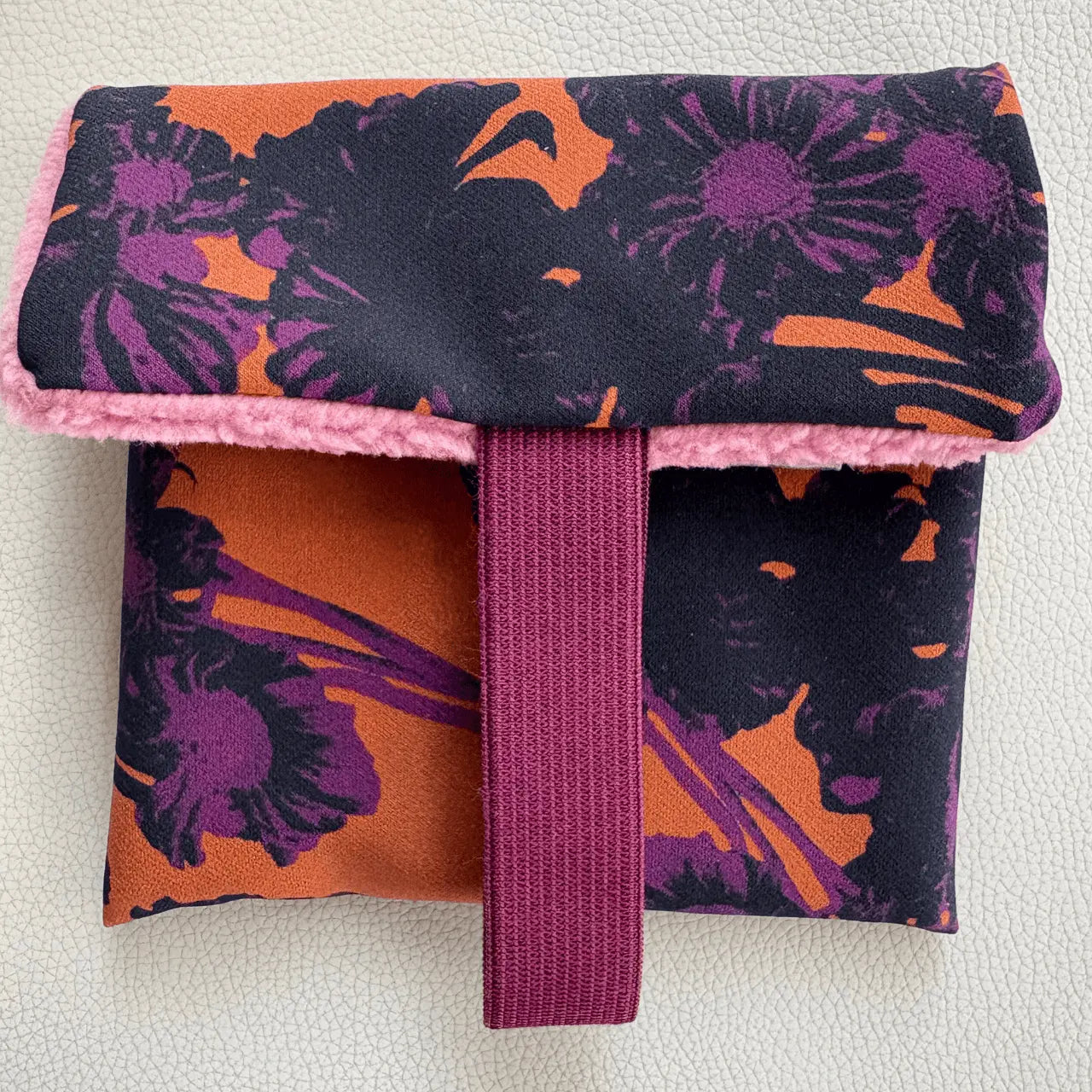 Praktischer Reisebegleiter Seifenbeutel Frottee rose mit Blumenmuster und Gummiband
