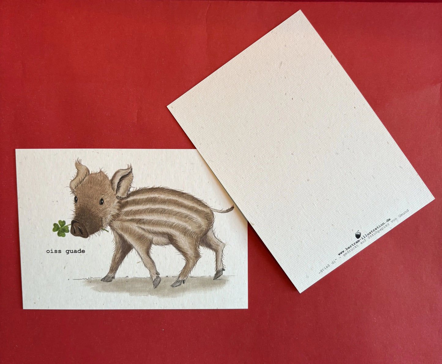 Postkarte-mit bayrischem gruß Ois-guade-Gluecksferkel-mit-Kleeblatt-handgemalt-auf-Strohpapier-ohne-kuvert, ansicht vorn und hinten