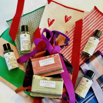 zusammenstellbares Bio-Geschenkset mit 2 Ölen, 1 Seife und Stoffbeutel