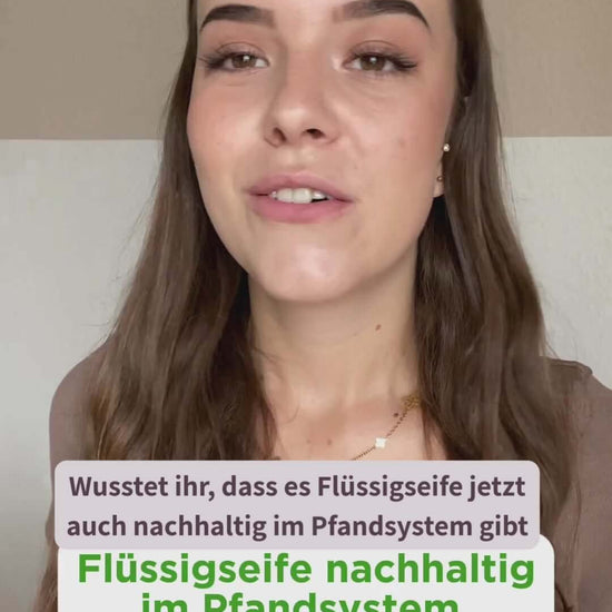 Flüssigseife im Pfandsystem – Anwendung der nachhaltigen Lapahdu Duschpflege Flowers und Herbs mit Alpenkräutern