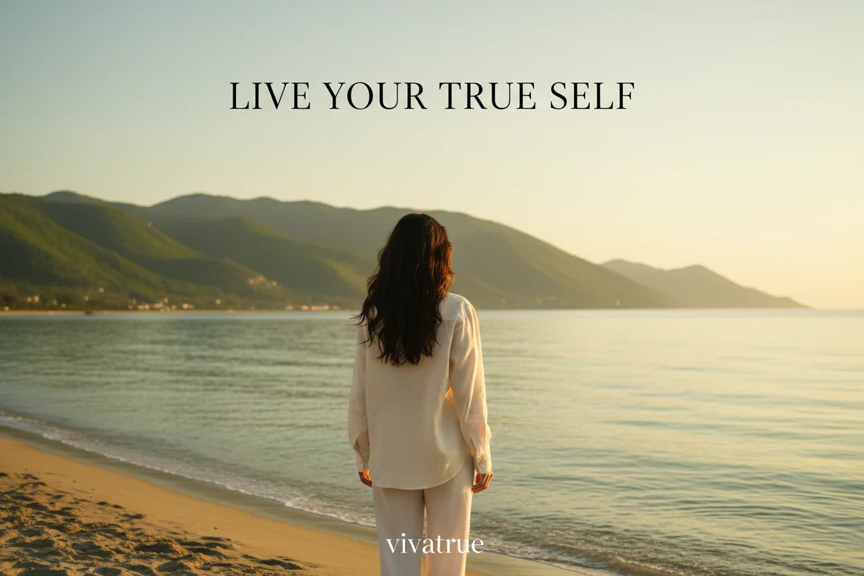 vivatrue-live_your_true_self! Dame am Meer mit Blick in die Zukunft